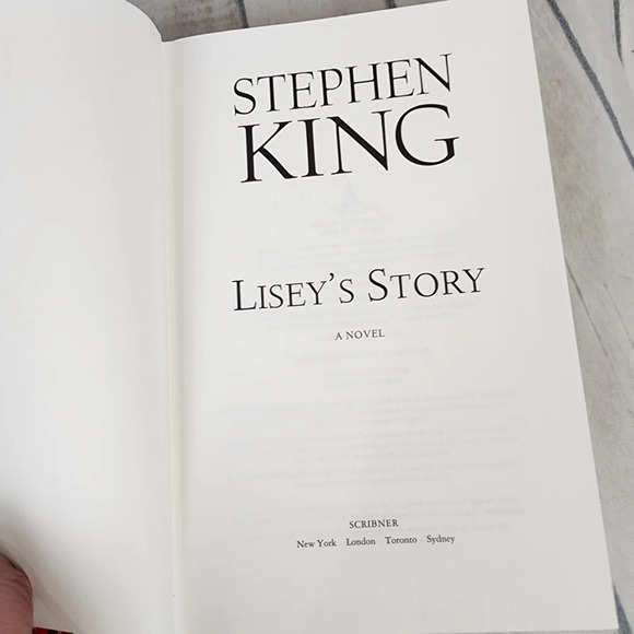 Stephen King Lisey's Story Hardcover Novel 2006 - Picture 2 of 13